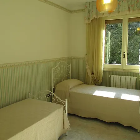 بيت للعطل Casa Vacanze Raffaello ماتينو